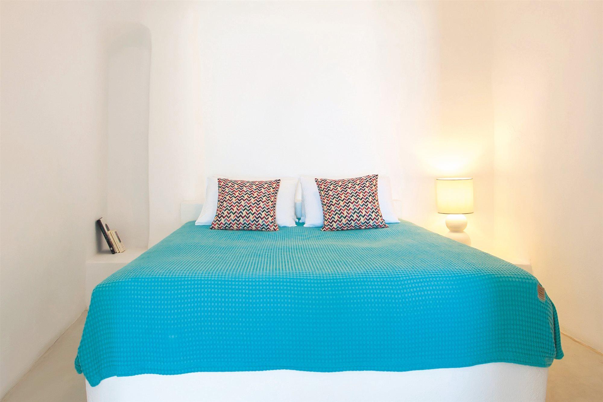 Remezzo Hotel Imerovigli (Santorini)
