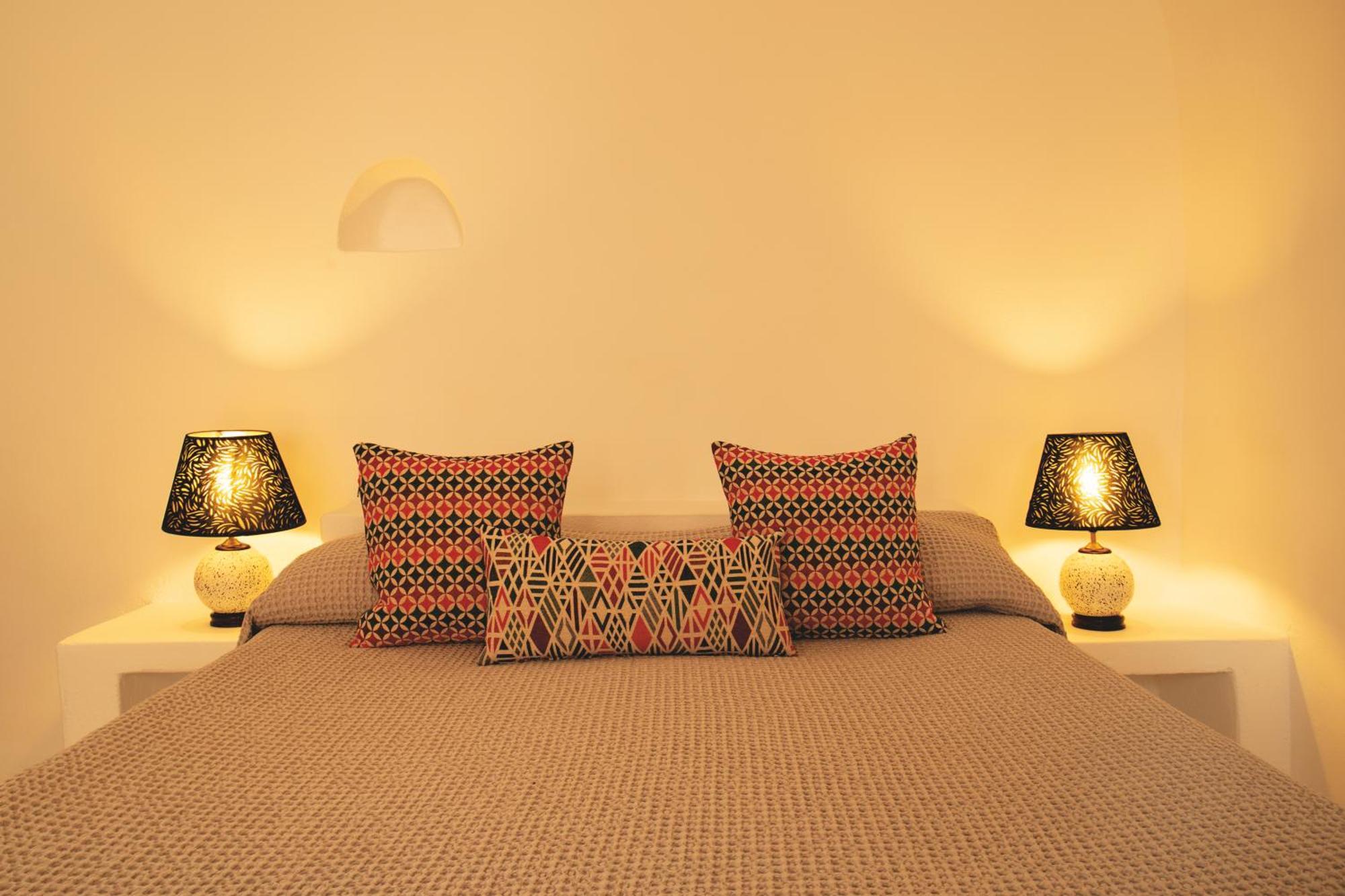 Remezzo Hotel Imerovigli (Santorini)
